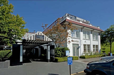 Granville_Island_Hotel_Vancouver_1